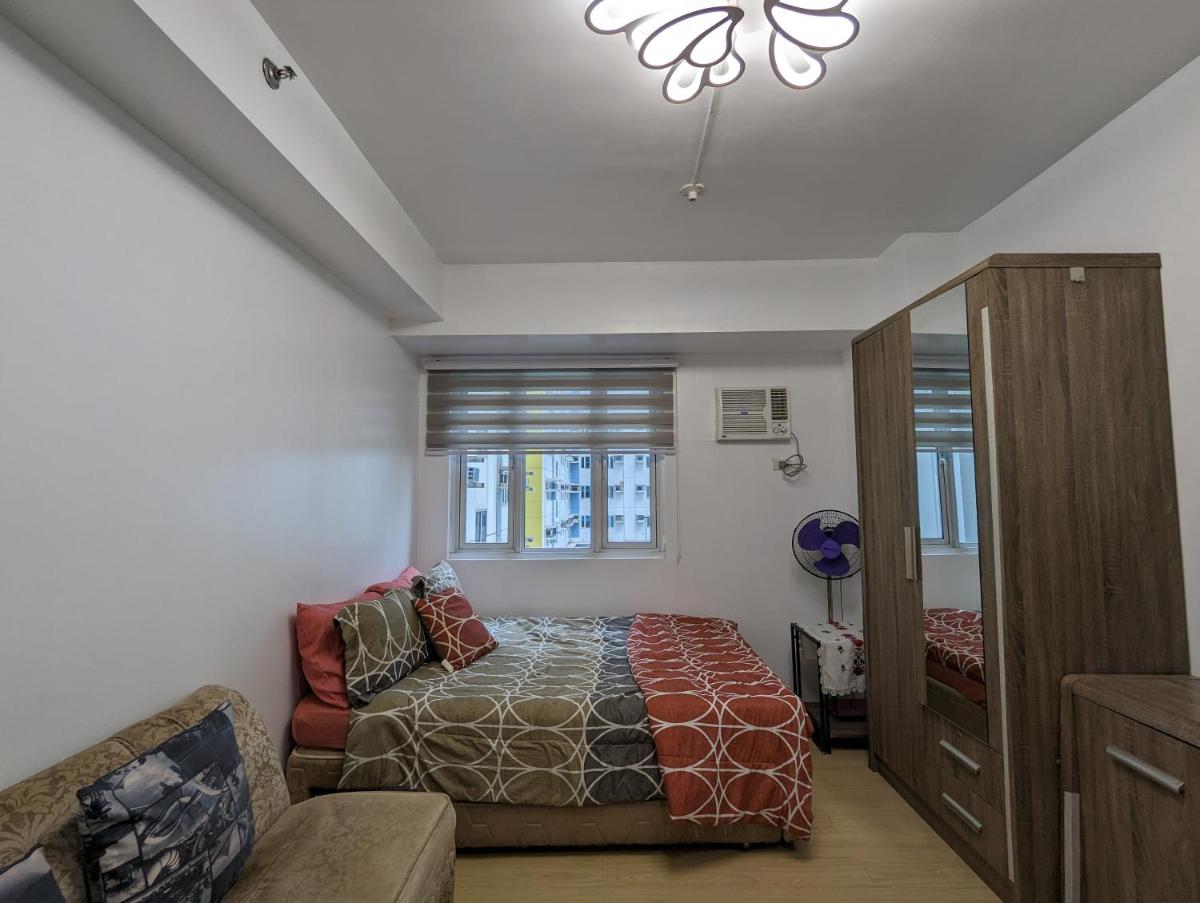 Suitetrails - Cinema at Mplace 55 Inch Smart TV google home-music Unliwifi Cooking , Pool extra pay