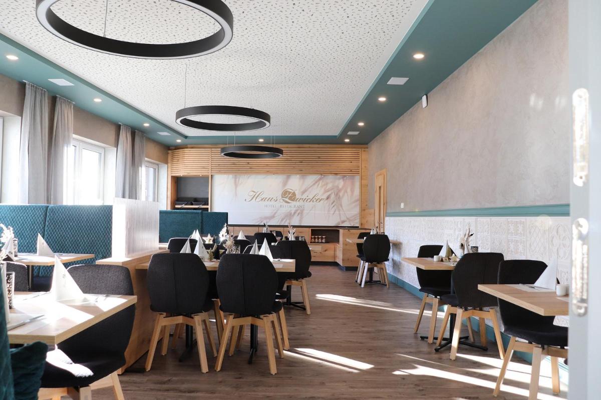Hotel Restaurant Haus Zwicker - Housity