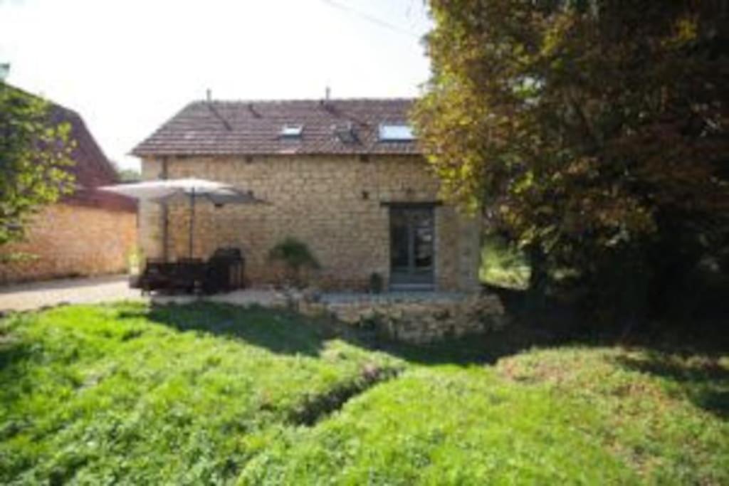 LE SORBIER 2 BED/2 BATH GITE WITH SWIMMING POOL - Housity