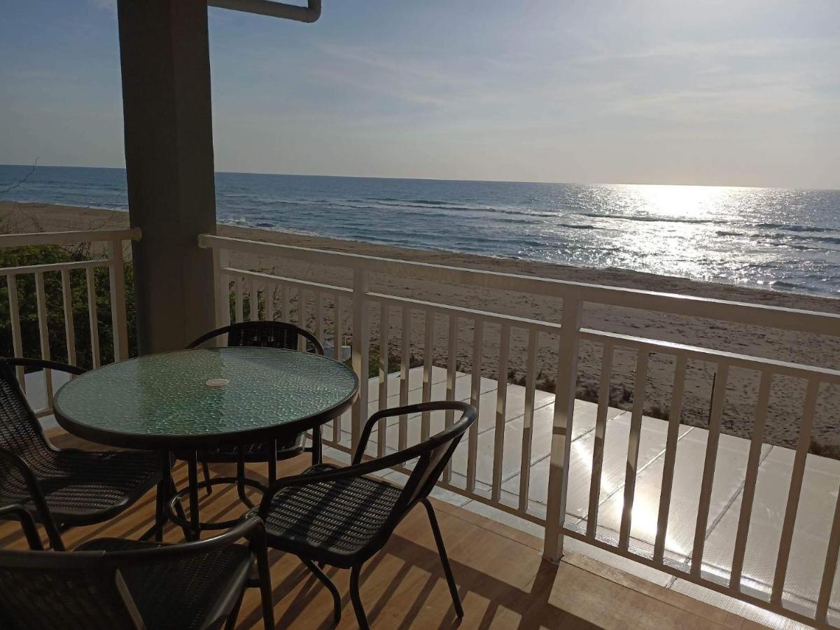 CASA DE LEON Private Beach House - Housity