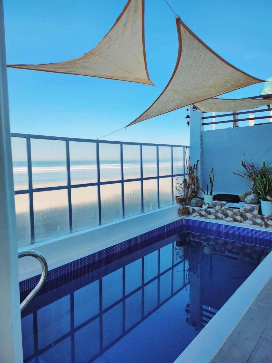 CASA DE LEON Private Beach House - Housity
