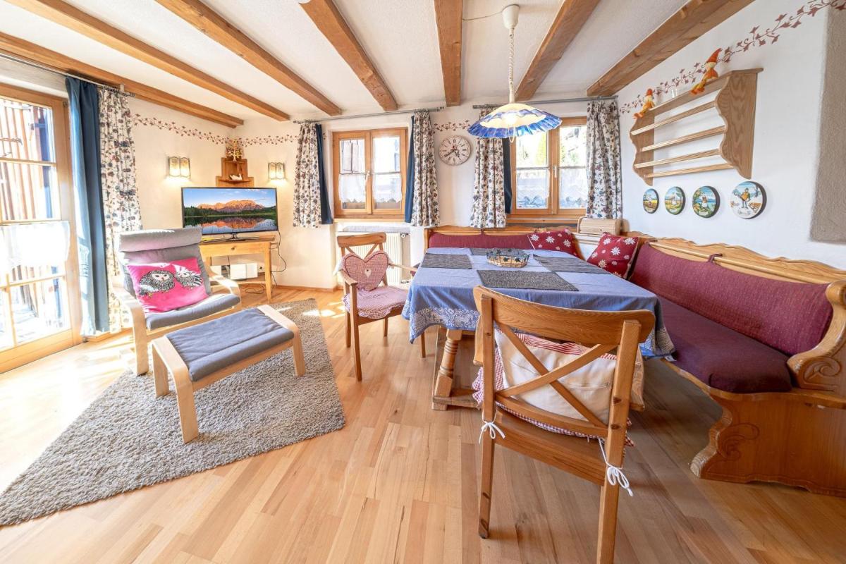 Haus Antonia - Housity