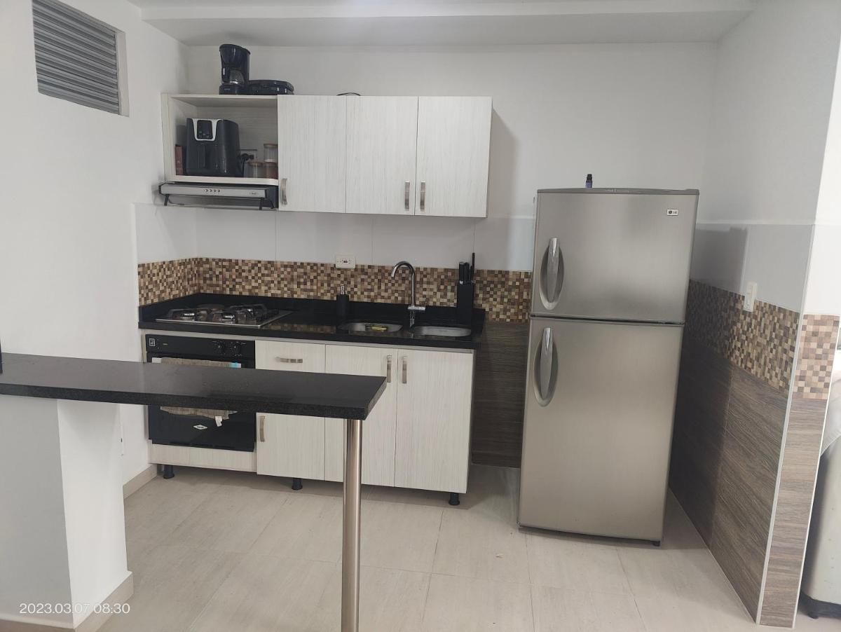 Apartamento en el norte con parqueadero y vista - Housity