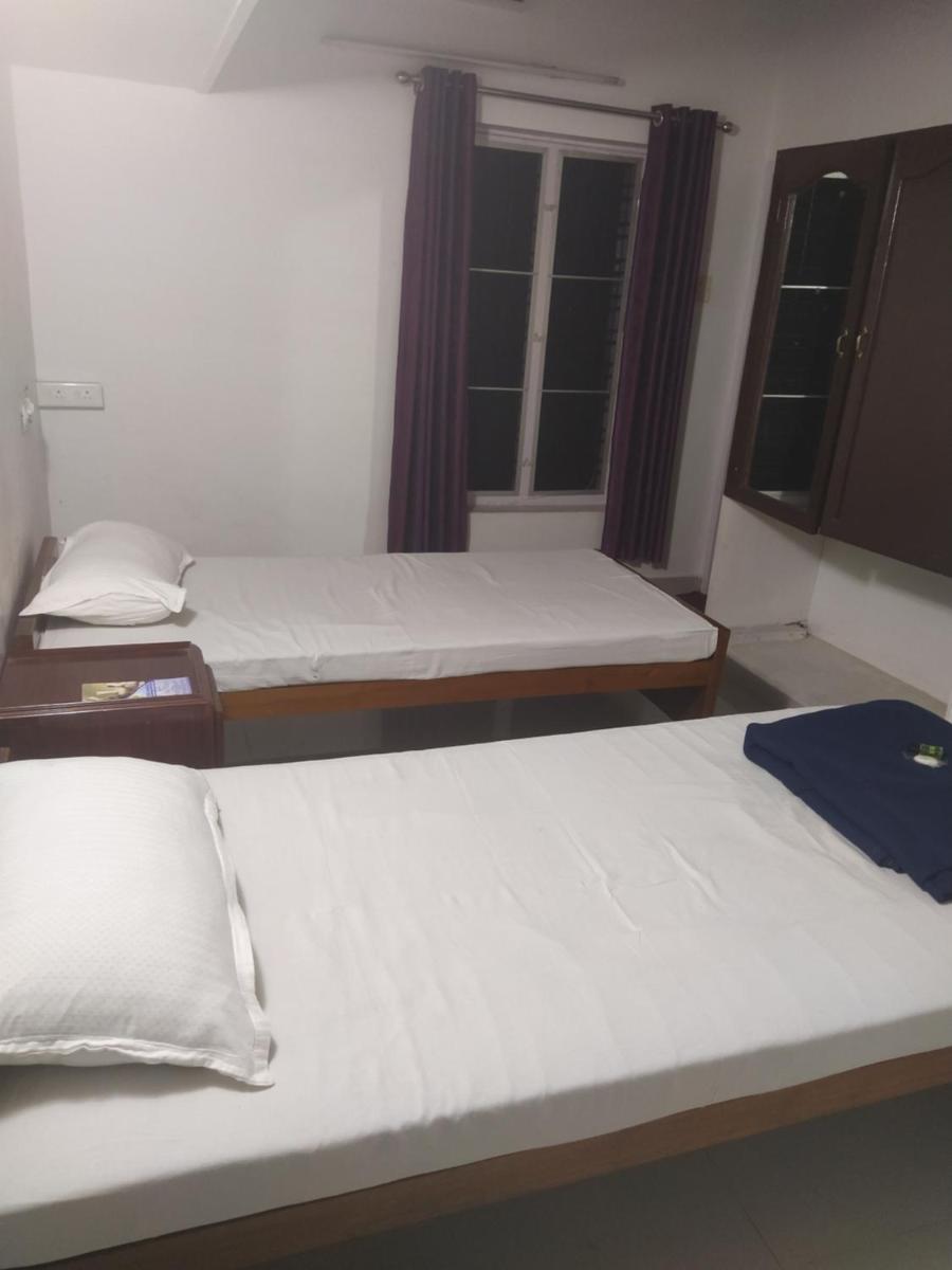 Paradise Inn Guest House - Housity