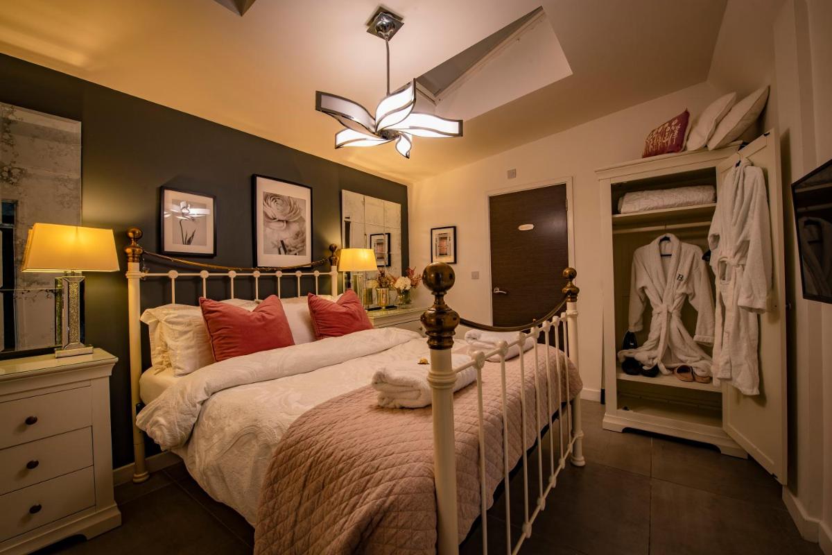 Black Barn Filby - Housity