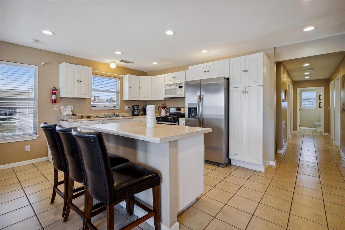 American Pride - Housity