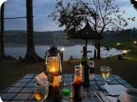 Suitetrails - Rweteera Safari Lodge & Yoga