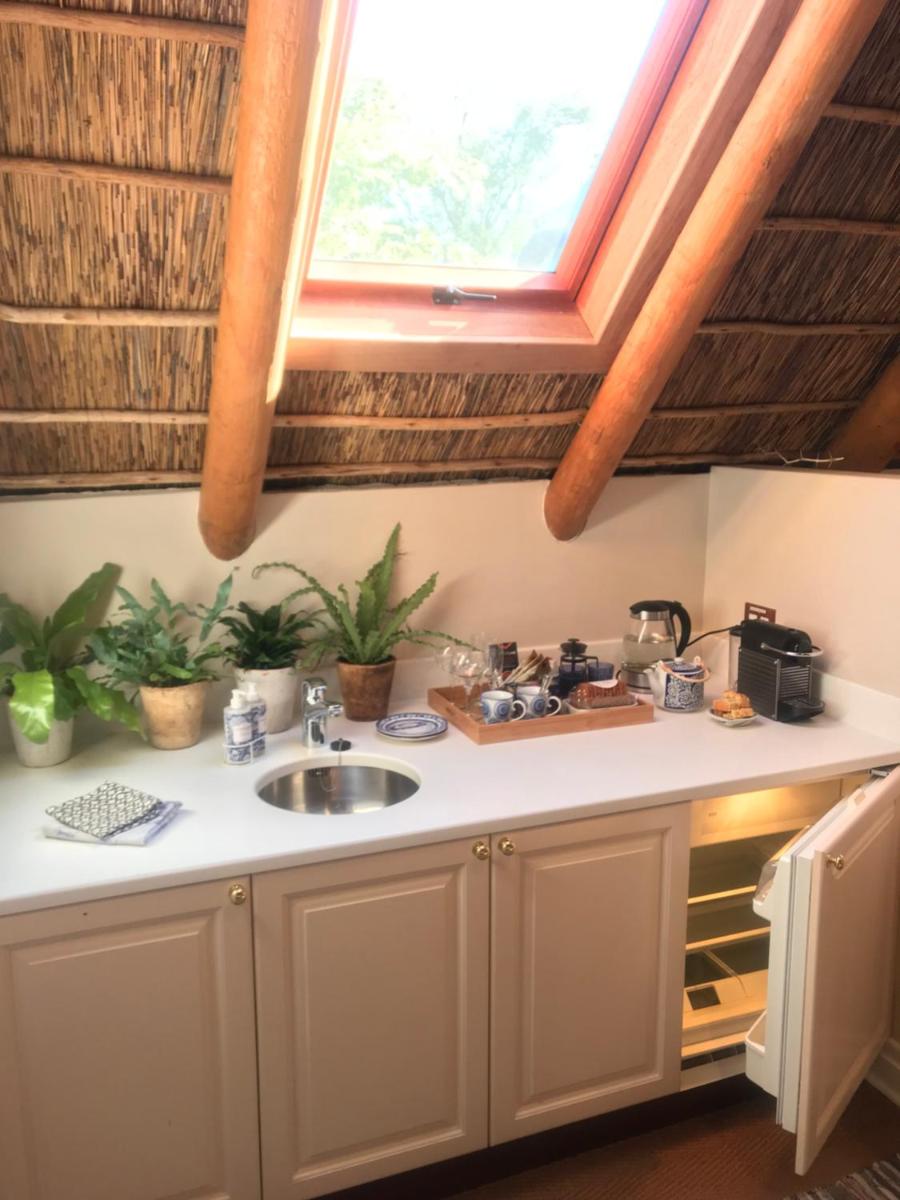 Shades of Africa Guesthouse - The Studio - Hizvo