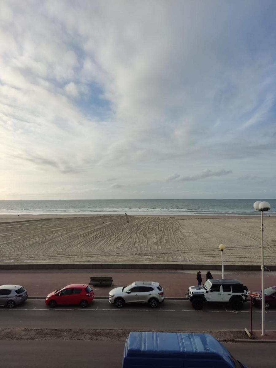 Vue imprenable sur la mer depuis notre appartement "Au Berkail" - Housity
