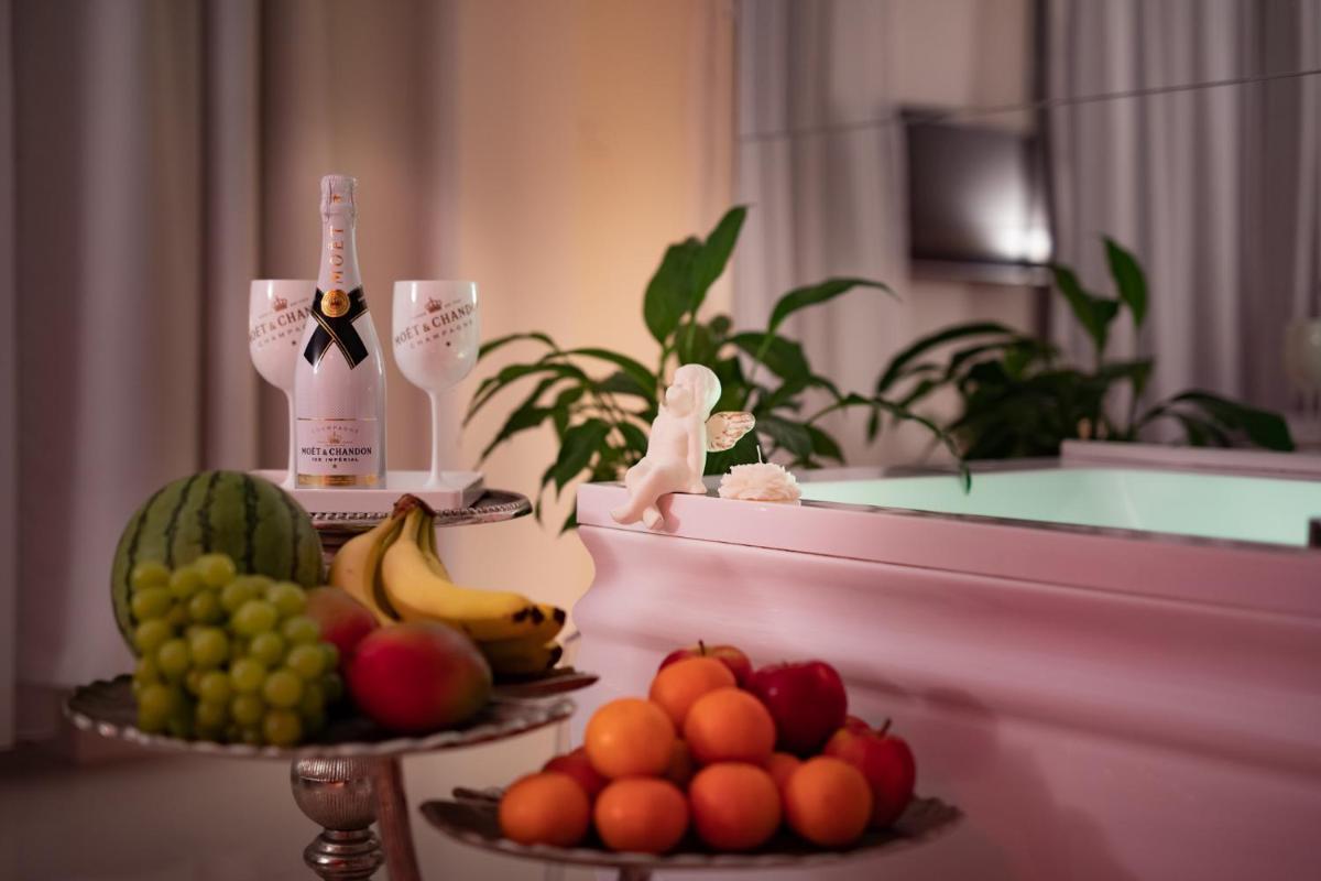 Apartament Sensual SAUNA&JACUZZI Poznań Stare Miasto - Housity