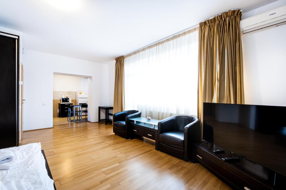 Studio Aviatiei - Housity