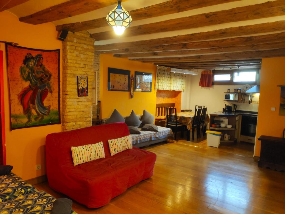 Plaza Consistorial - Housity