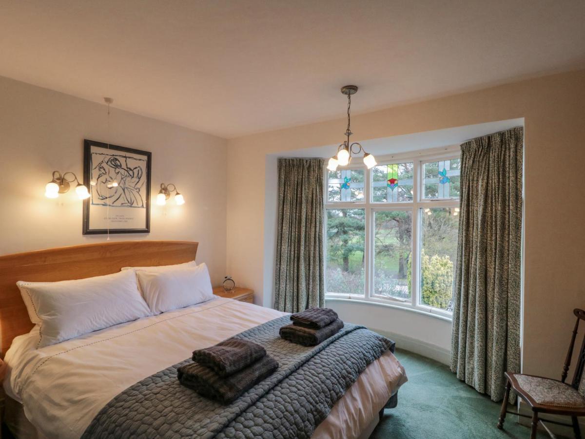 Clover Leaf - Housity