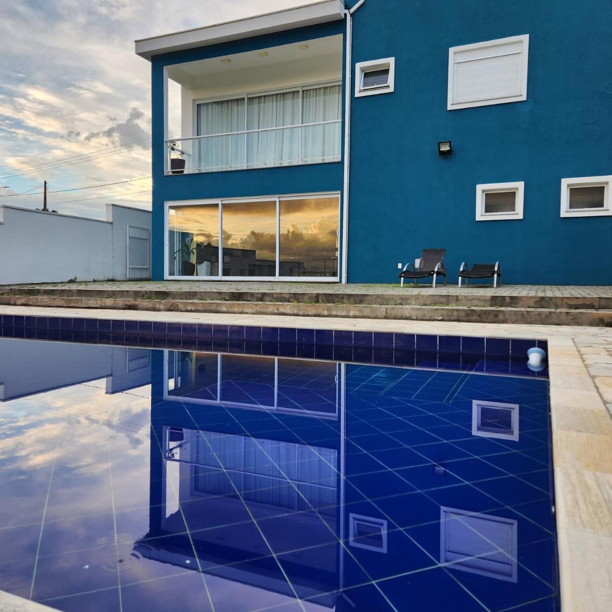 Casaazulvaleparaiba - Housity