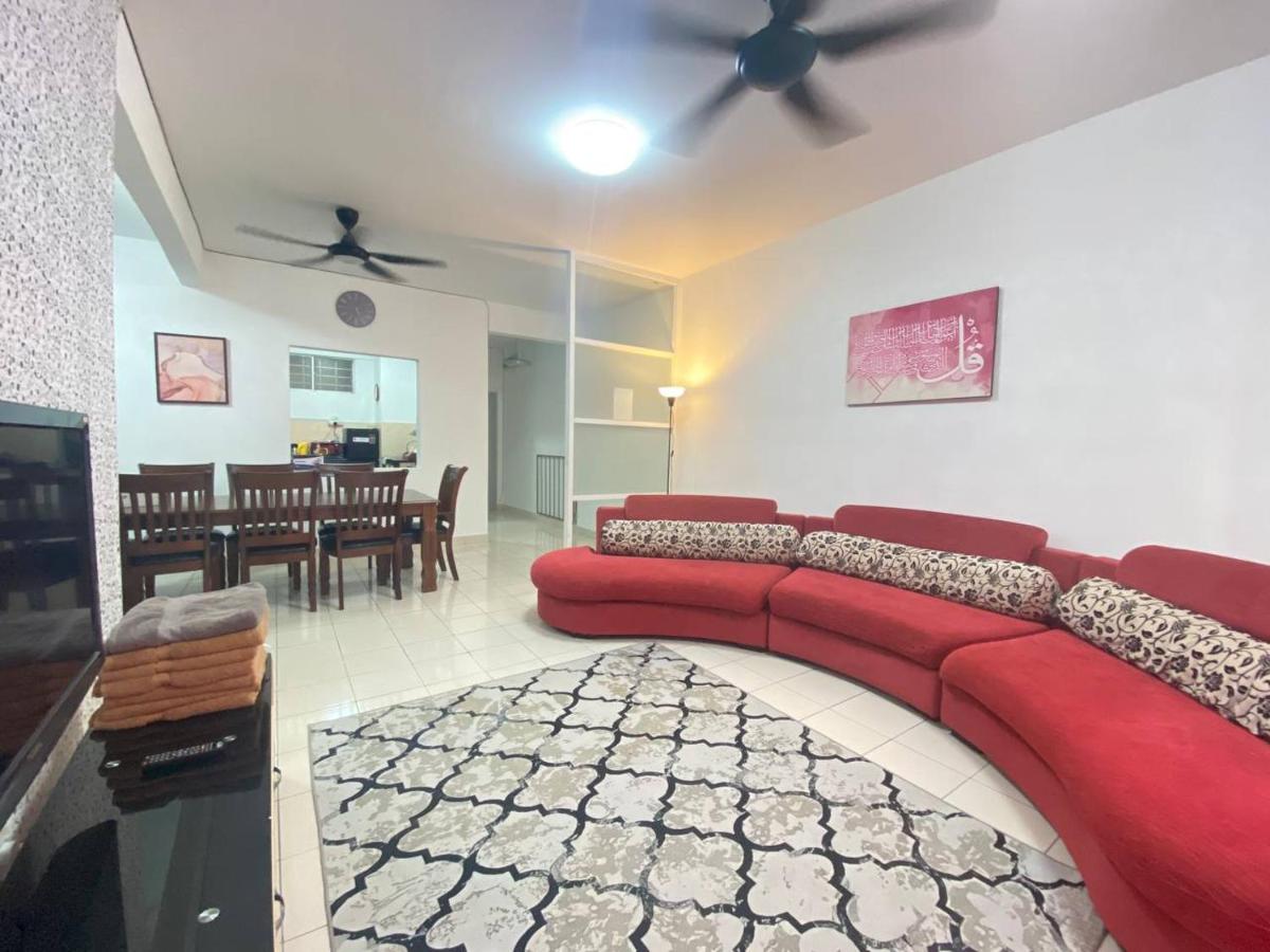 Homestay Juta Mines Seri Kembangan Balakong - Housity