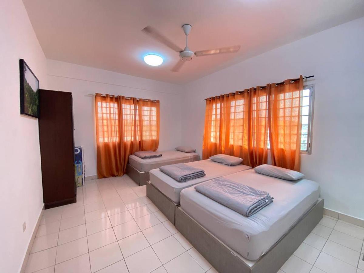 Homestay Juta Mines Seri Kembangan Balakong - Housity