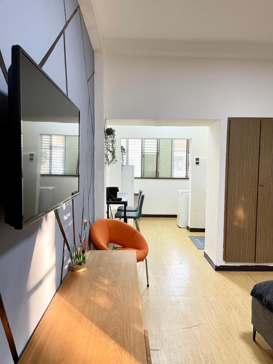 Bat Galim - Mirror Apartment by the beach - Housity
