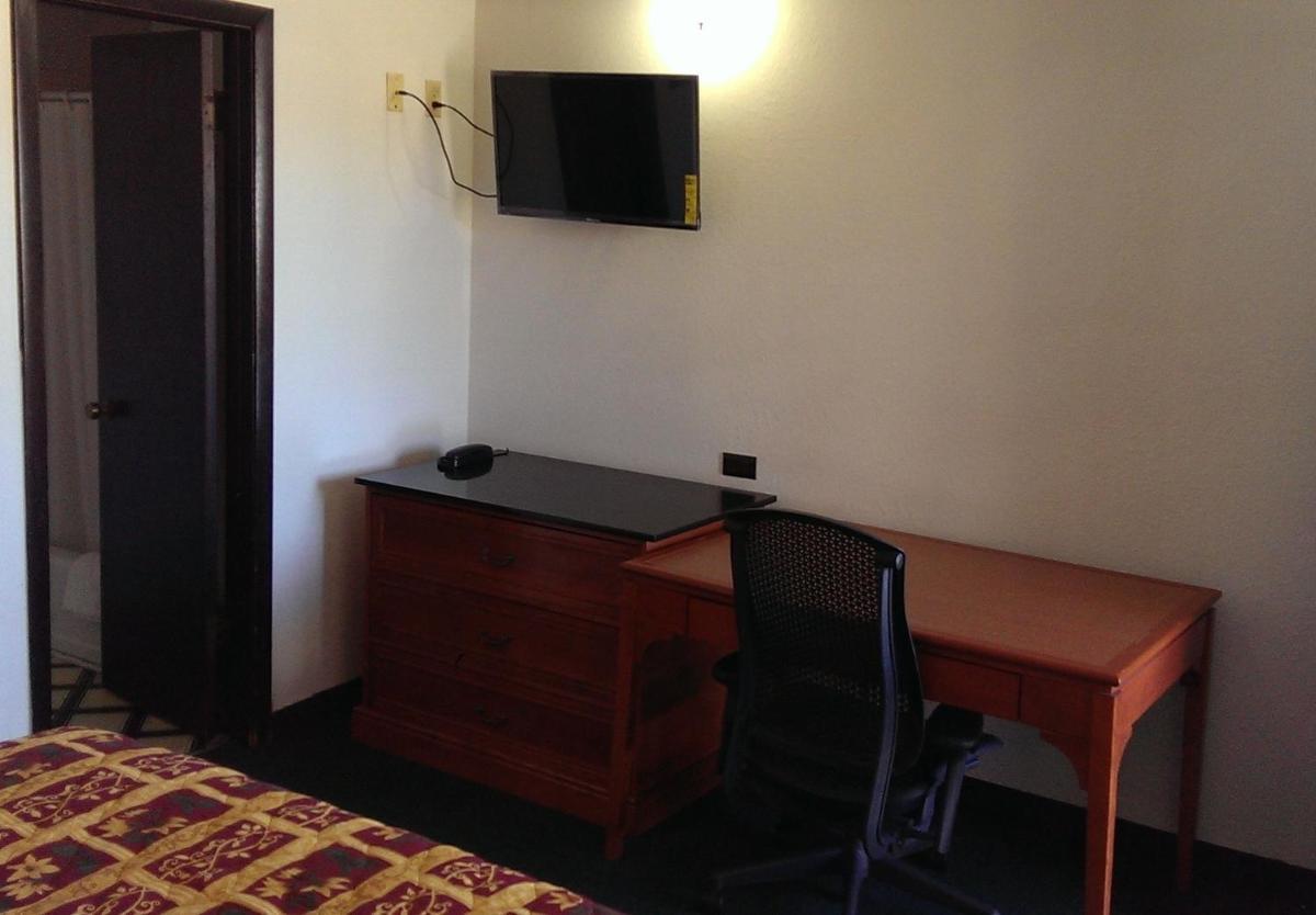Airport Lodge - Housity