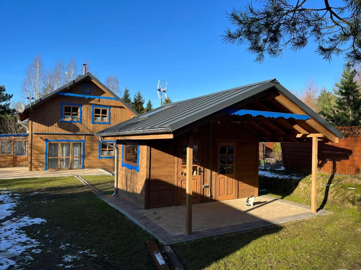 Przystanek Jeziorna 49 - Housity