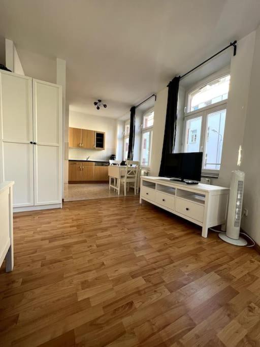 R&L Apartment Karl-Heine-Strasse OG - Hizvo
