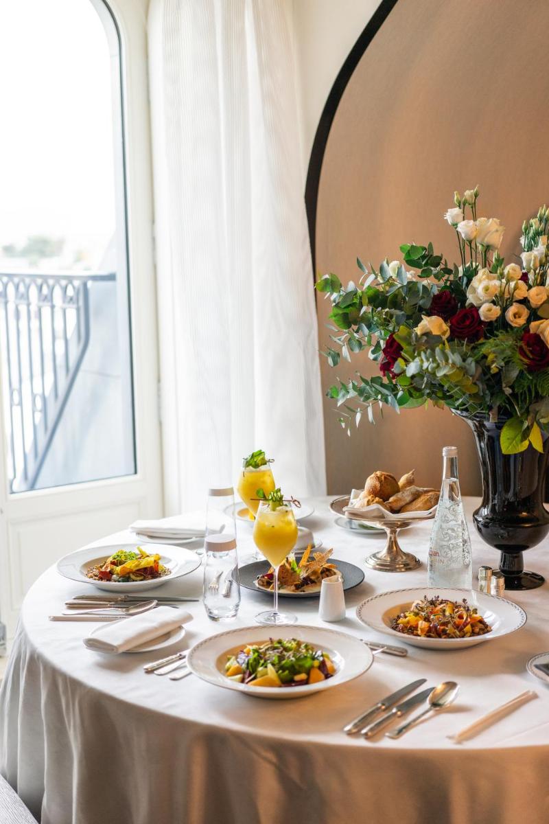 Nourriture dans l'hôtel ou à proximité