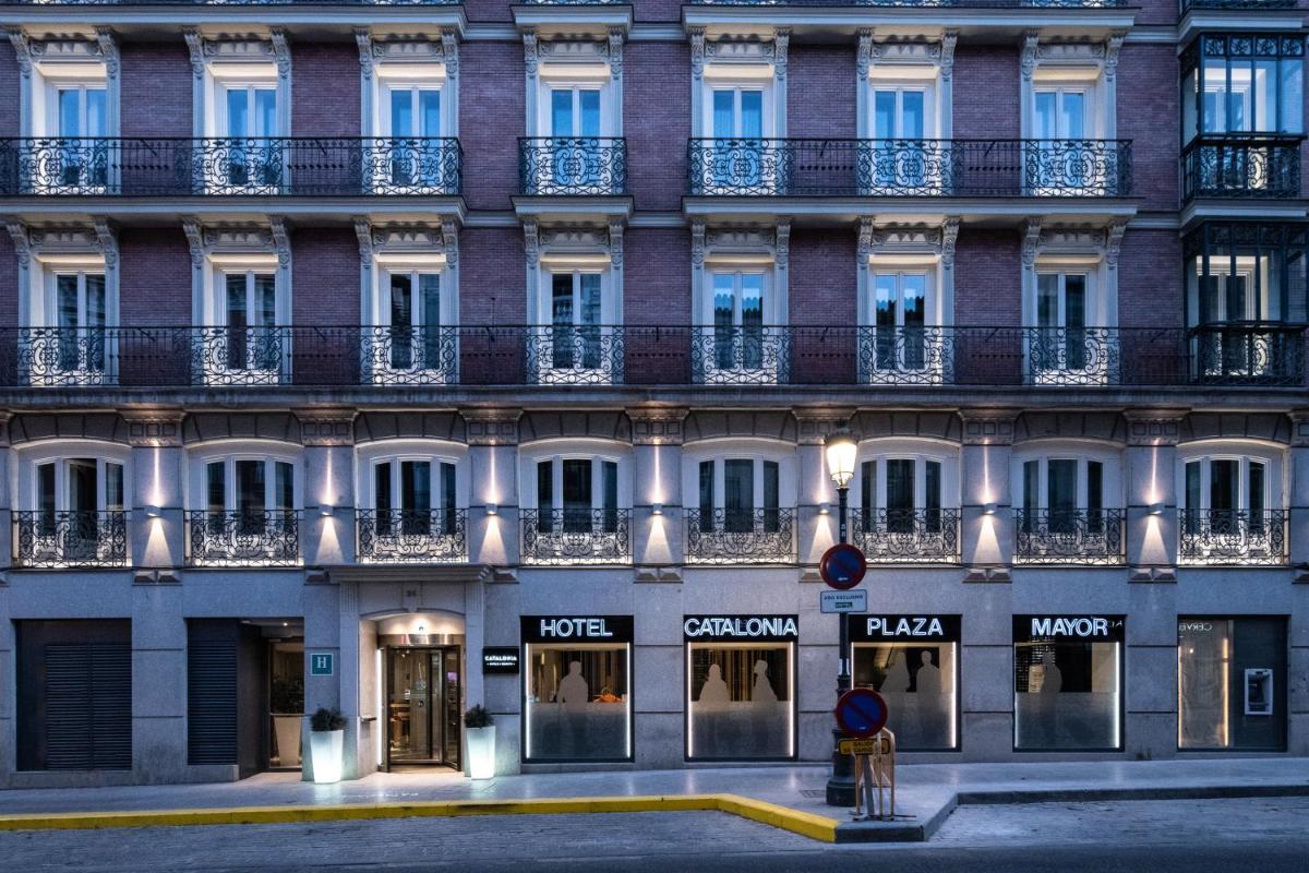 Catalonia Plaza Mayor - Housity