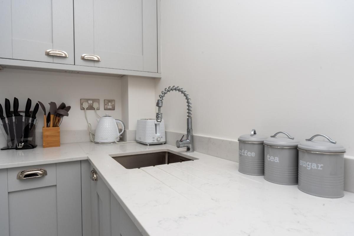 Bishops Lynn House Apartments - Town Centre - Housity