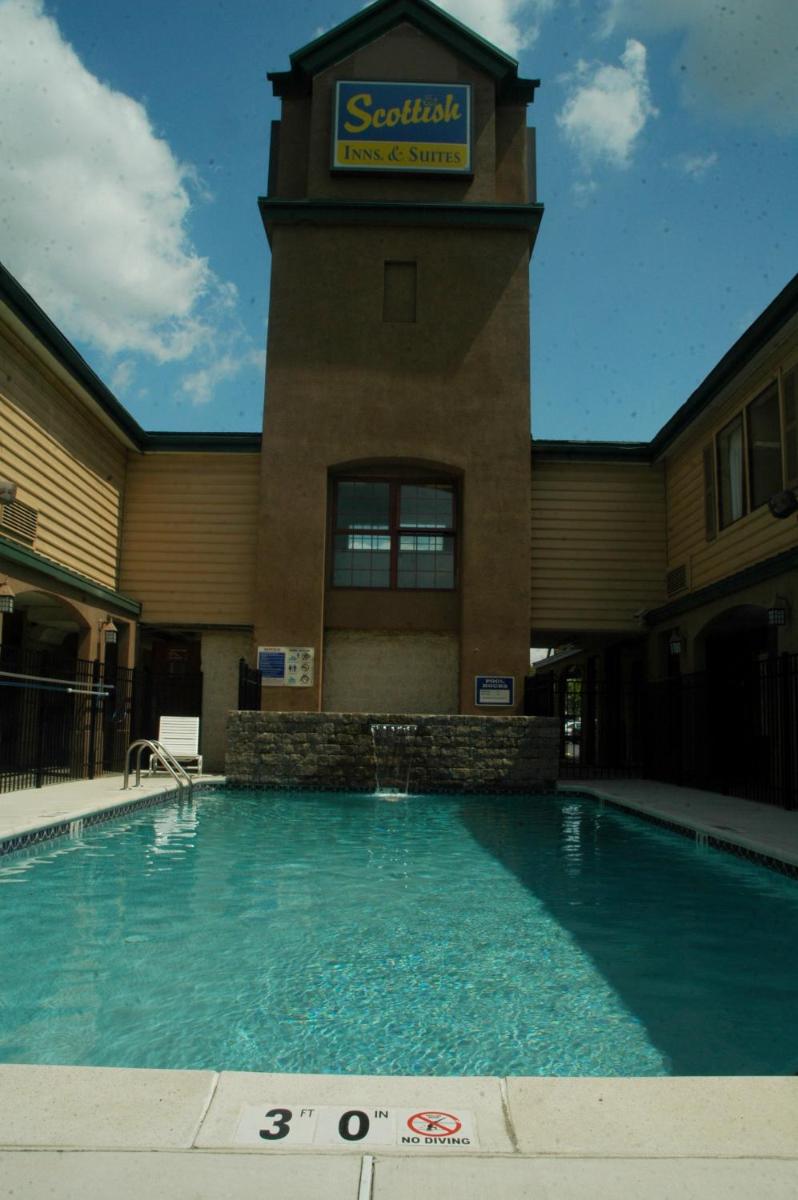 Econo Lodge Allentown North - Housity