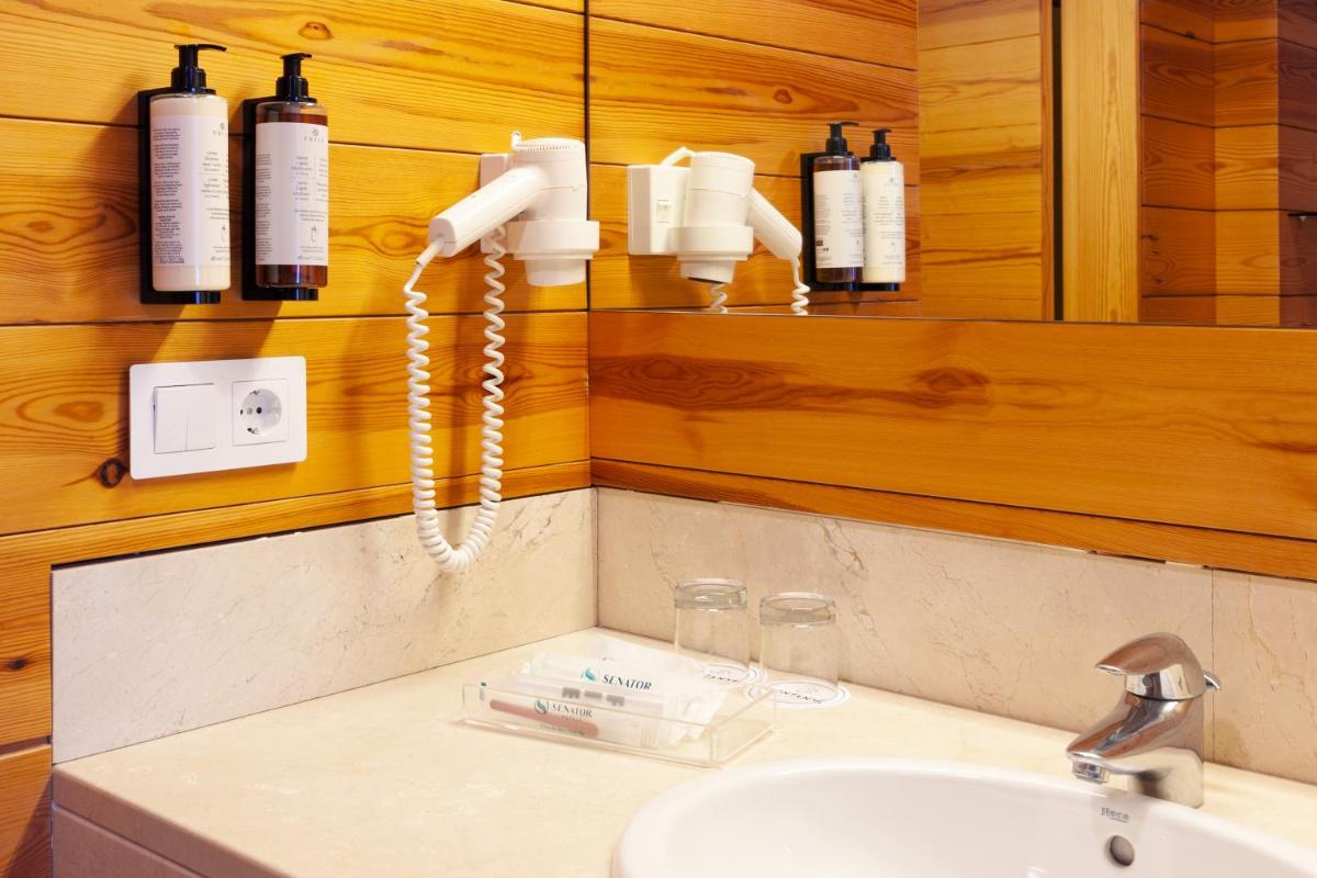 Un baño de Montanyà