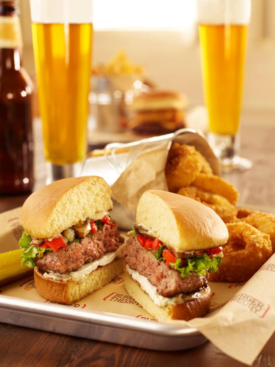Holiday Inn & Suites Oakville at Bronte by IHG - Housity