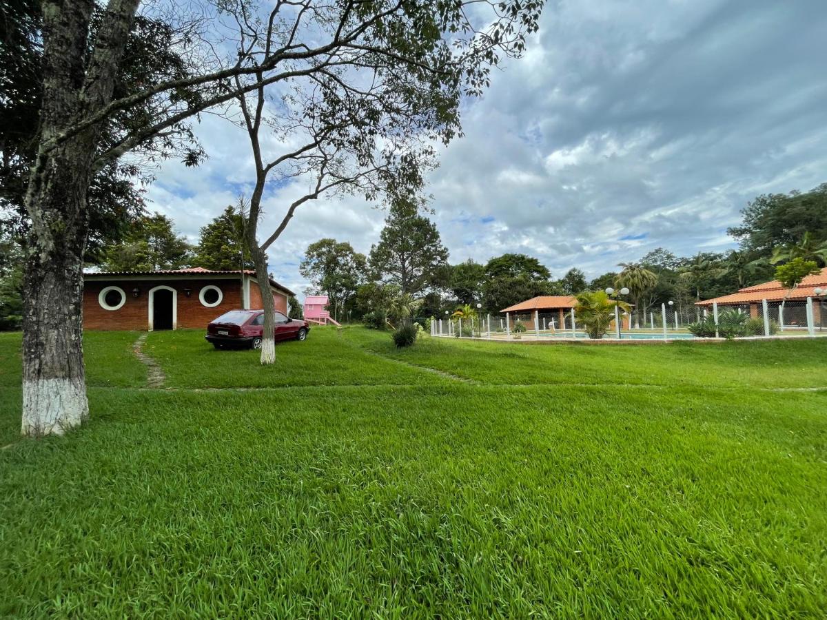 Chácara em Santa Isabel - Housity
