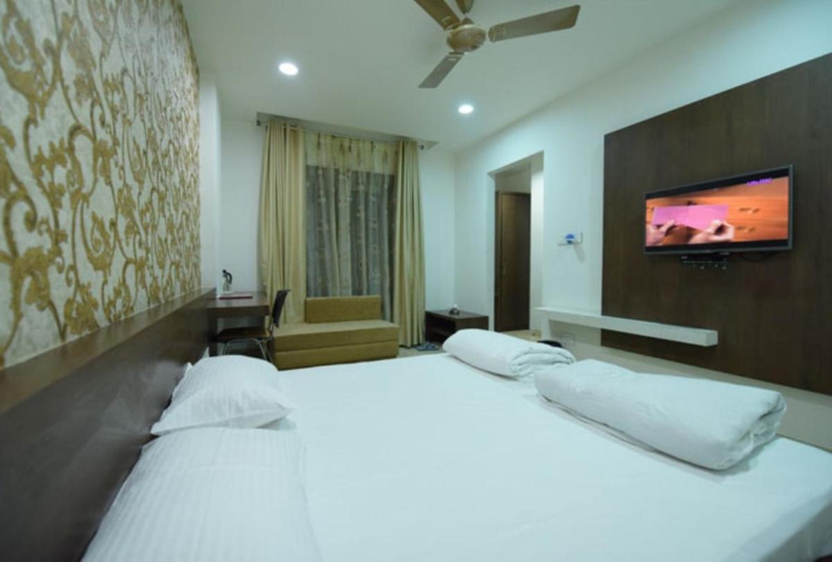 Hotel Alankar Palace - Housity
