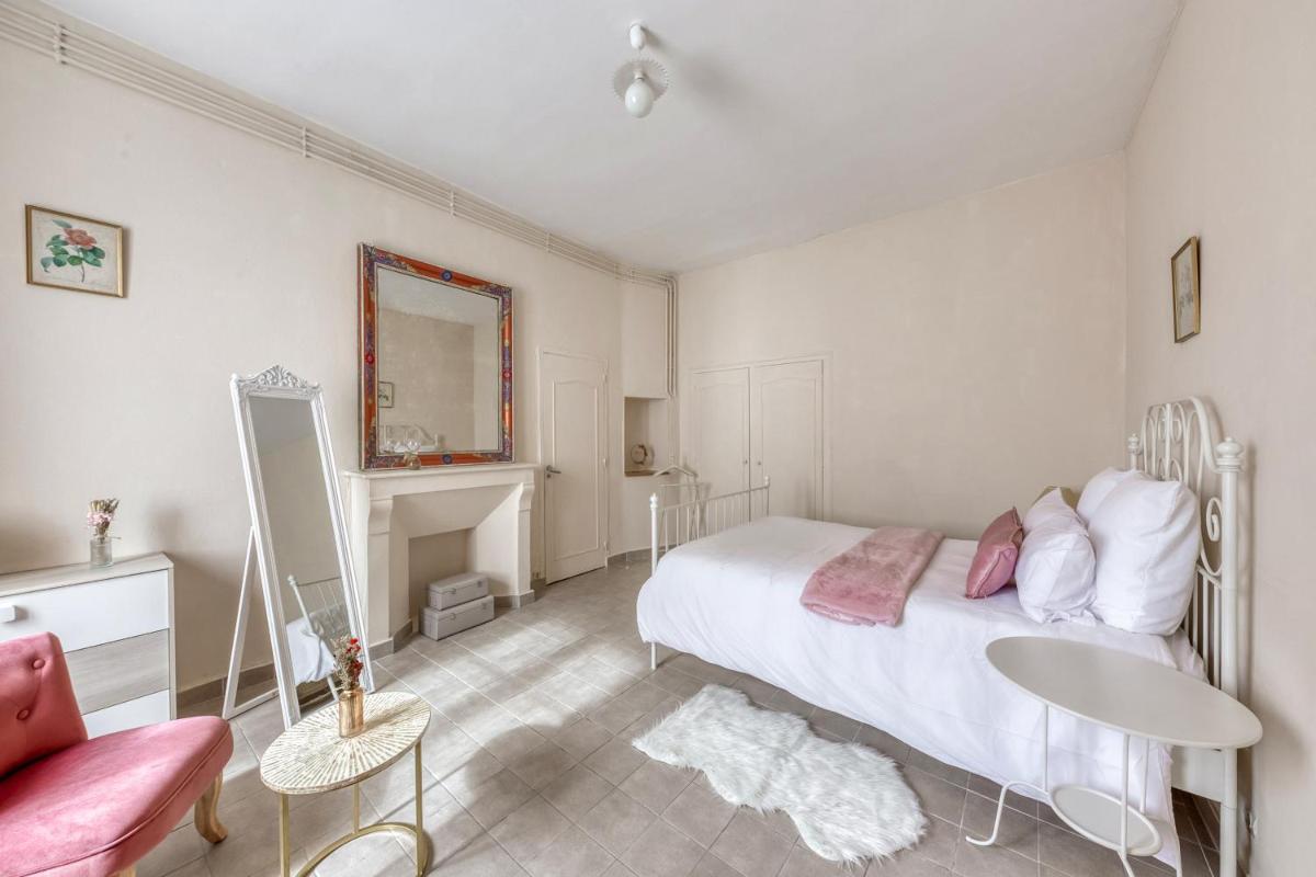 Paris à la campagne-Parking gratuit-proche Versailles - Housity