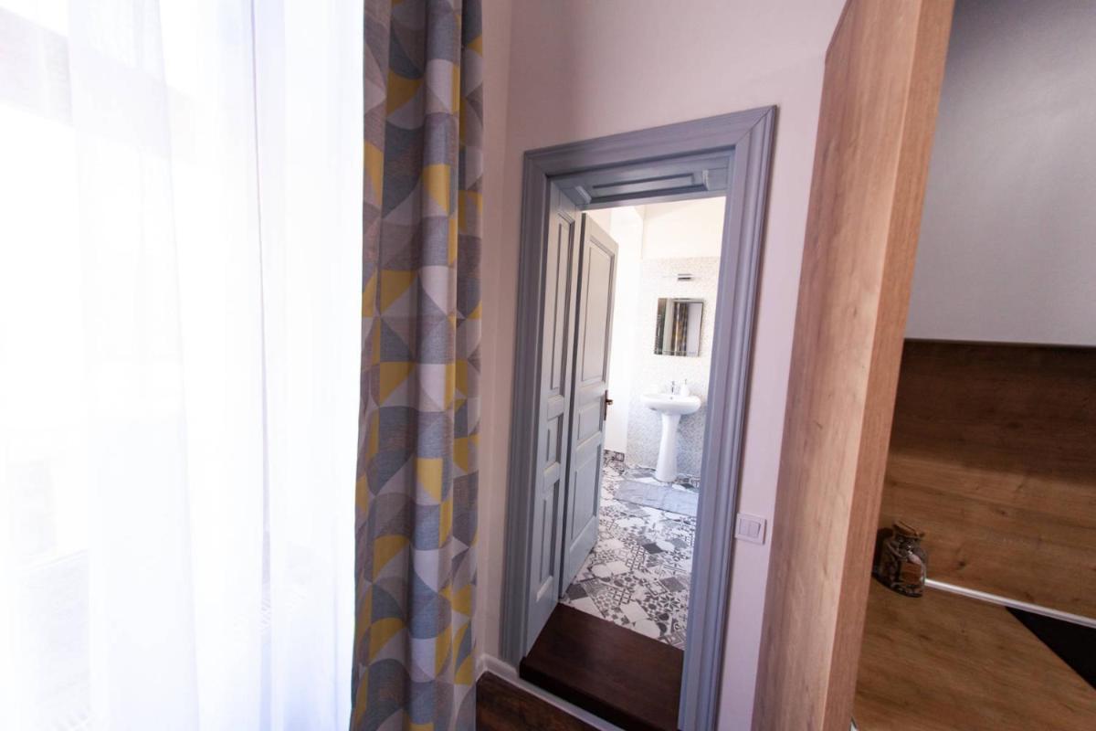 Central Luxury 1 - Housity