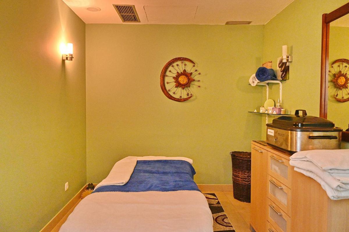Uma cama ou camas num quarto em Boa Vista Hotel & Spa - Adults Only
