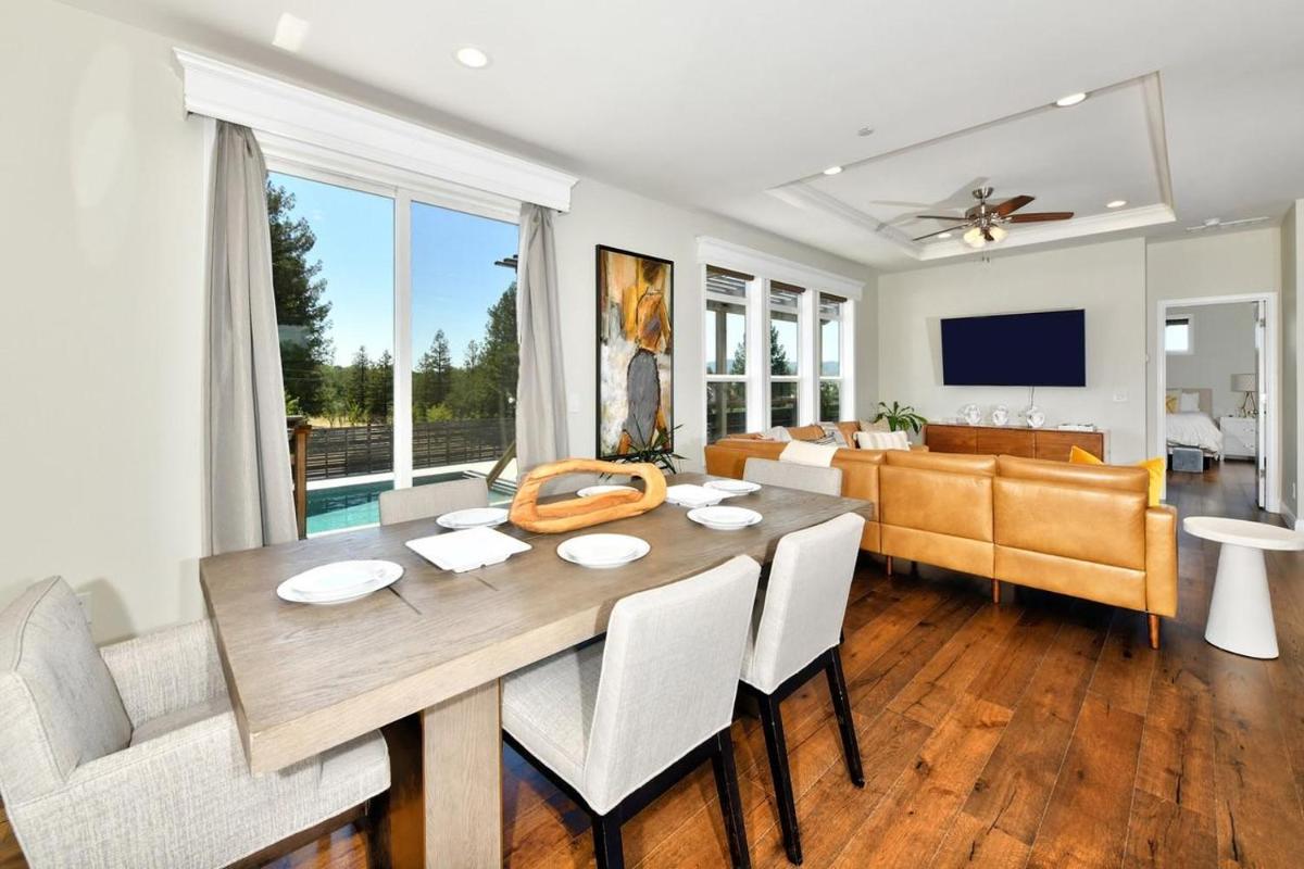 Farm to Table Hideaway in Healdsburg - Housity