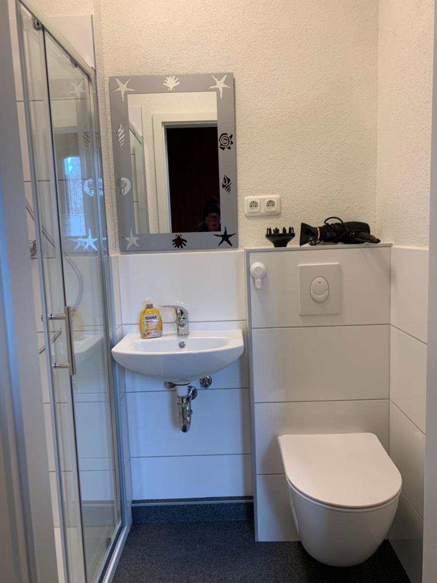 Monteurzimmer Ahnetal Zweibettzimmer Einzelzimmer mit eigenem Bad - Housity