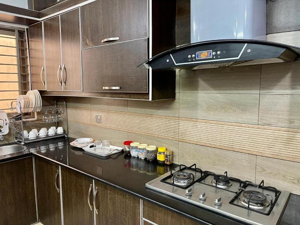 Luxury 2 Bed portion best environment and location - Housity