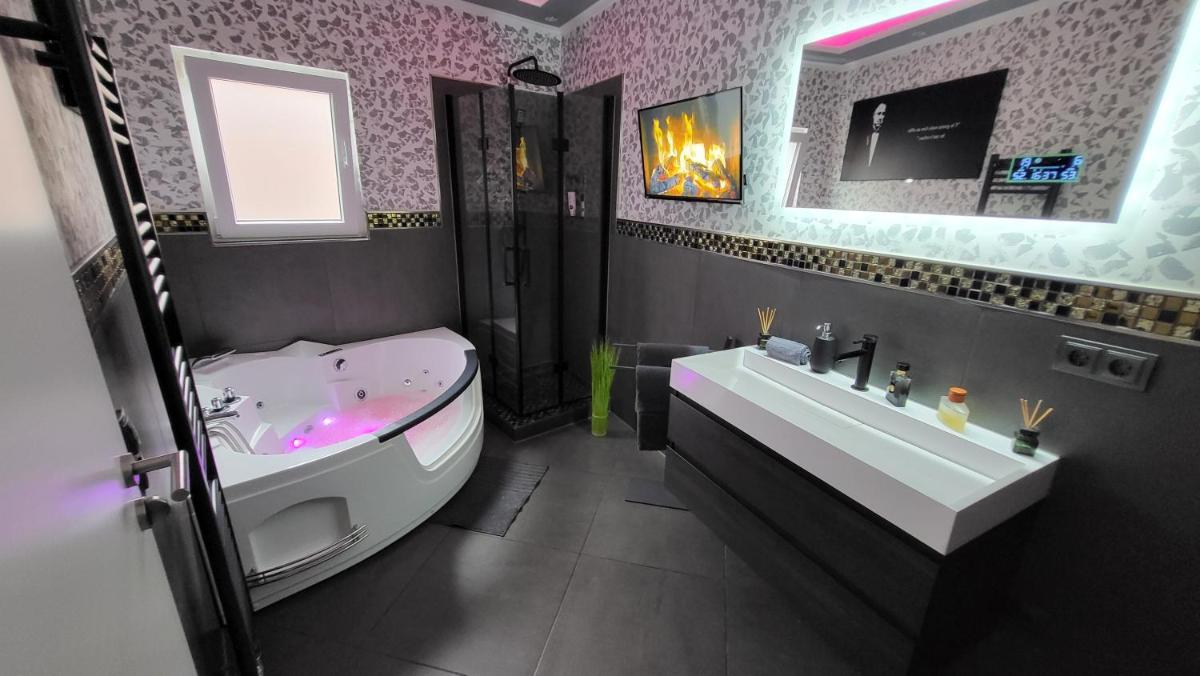 Suitetrails - Luxus Loft Whirlpool Designer Küche Bad