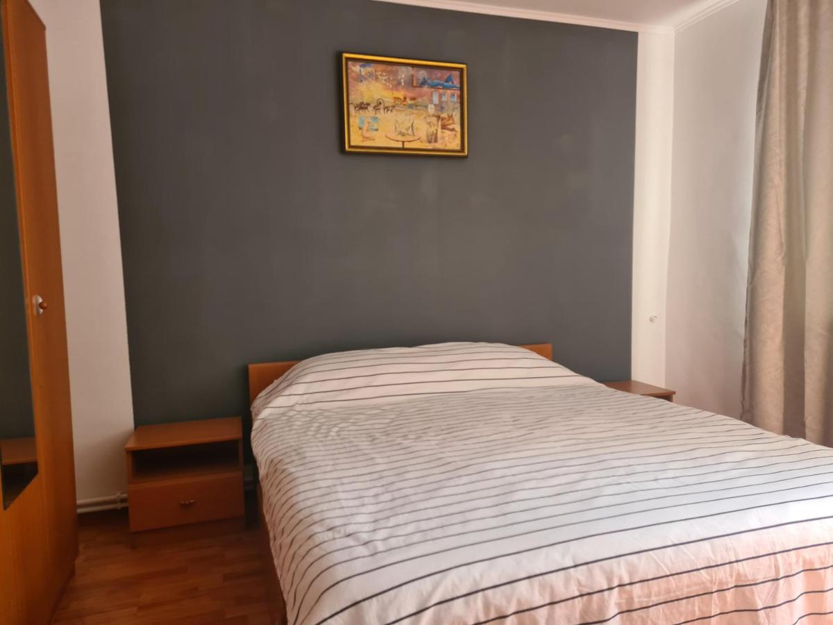 Mall Zone 100mp apartments - Hizvo