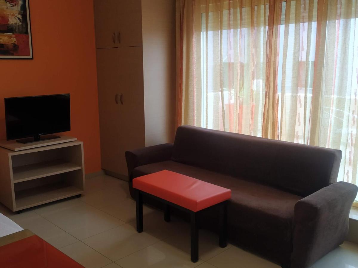 Family House - Housity
