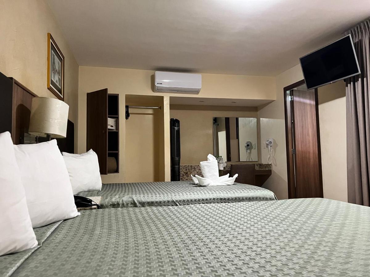 Hotel Castropol - Housity