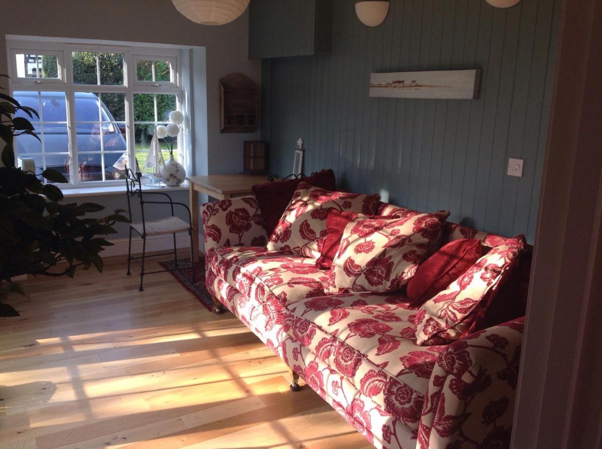 The Summer Room - Housity