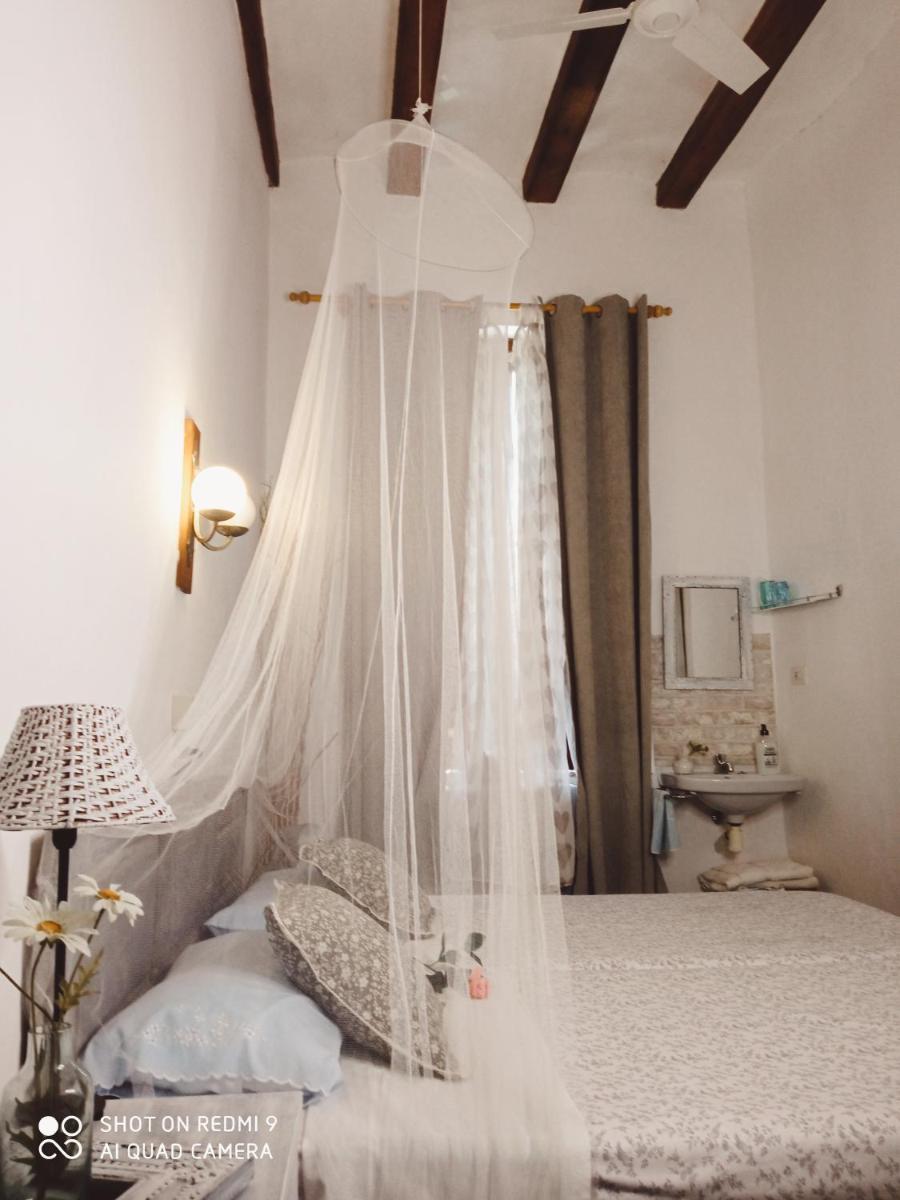 Fonda Felip - Housity