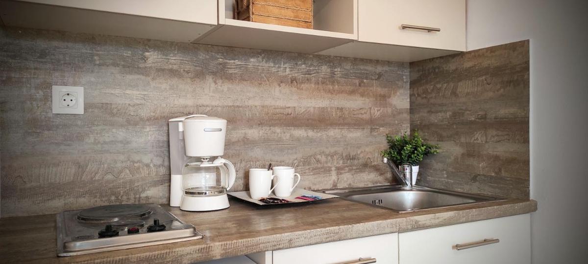 NATASIA STUDIOS - Housity