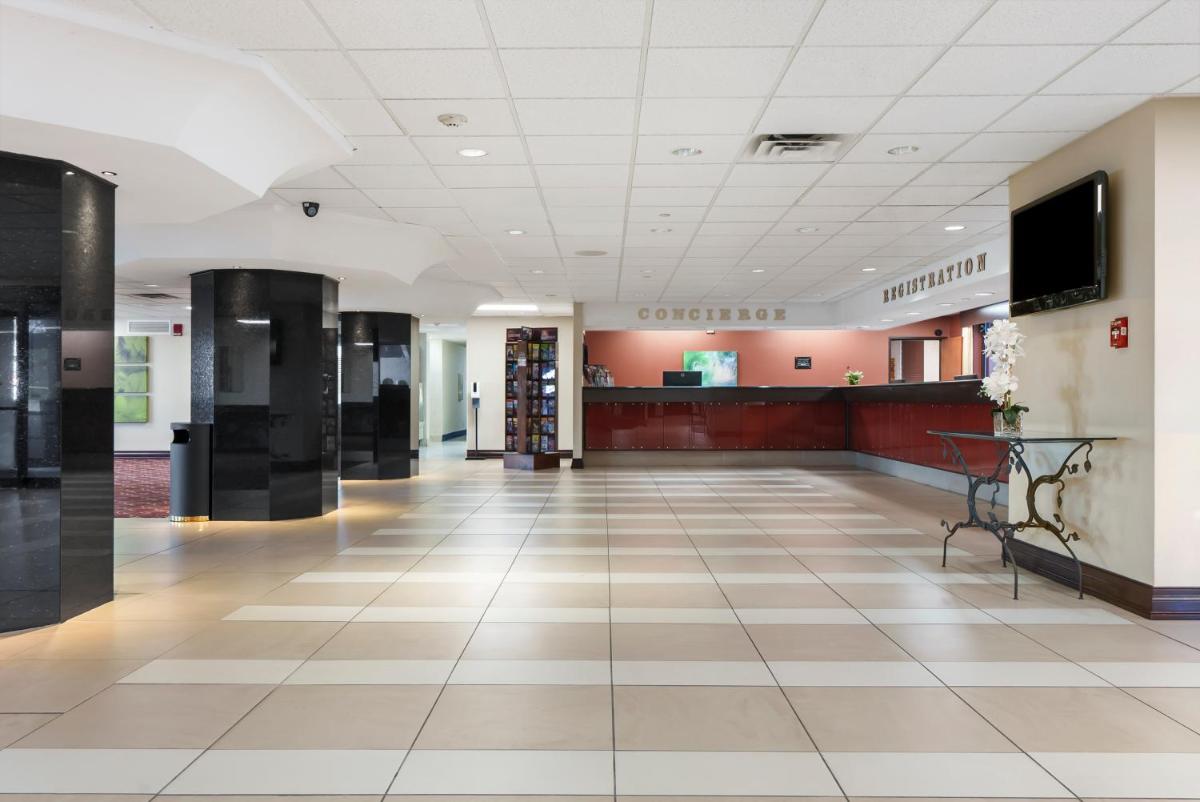 Thousand Hills Resort Hotel - Housity