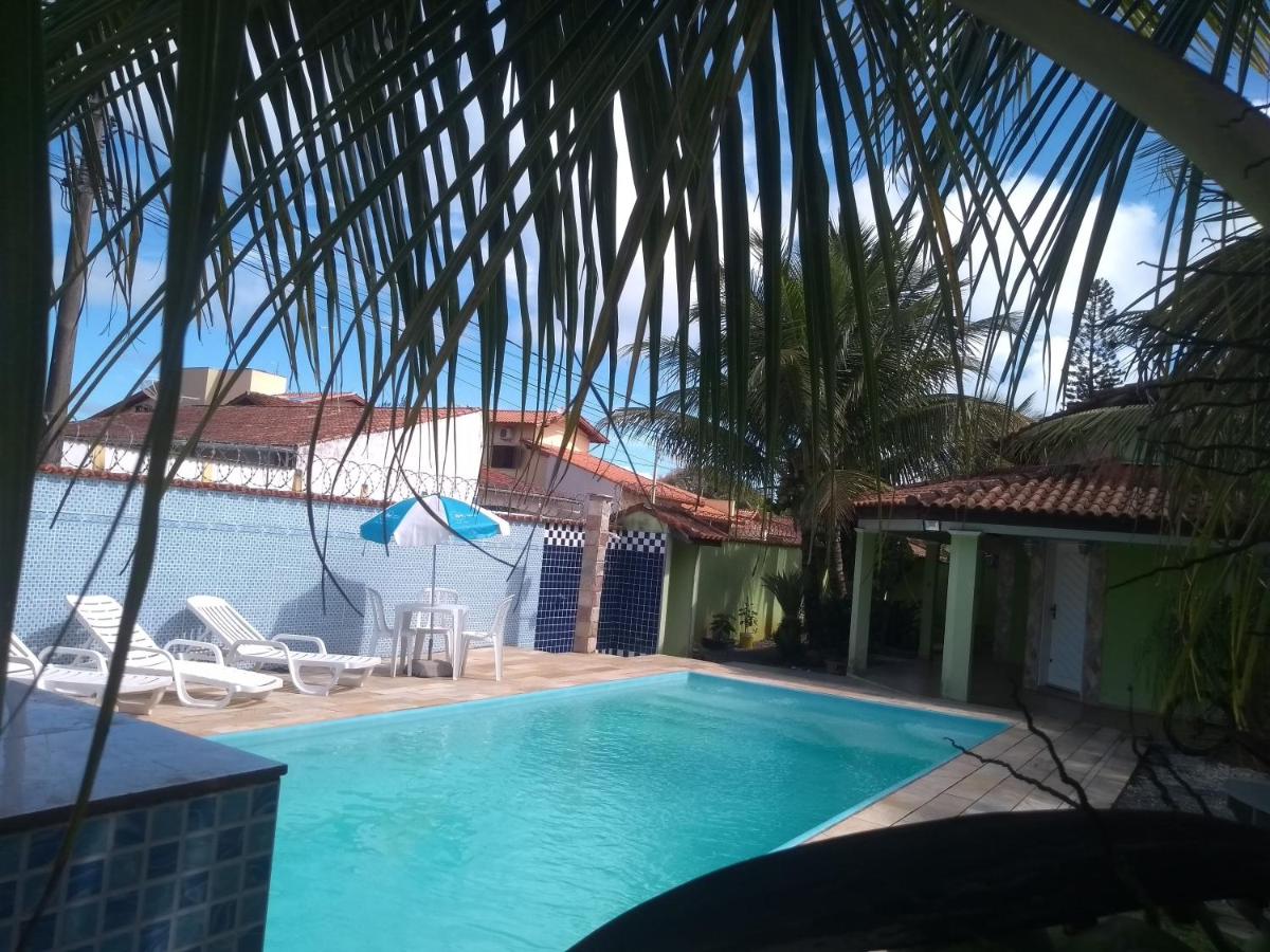 Beliíssima casa de praia com piscina em Itanhém, Jardim Grandesp - Housity