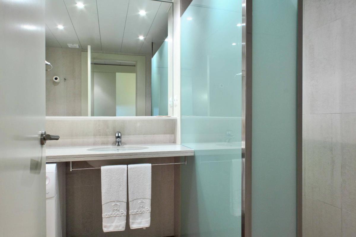 Un baño de Aparthotel Ciutat de Palol