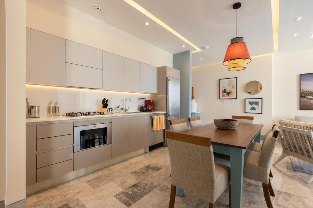 ll Lago at Juanillo Beach - Housity