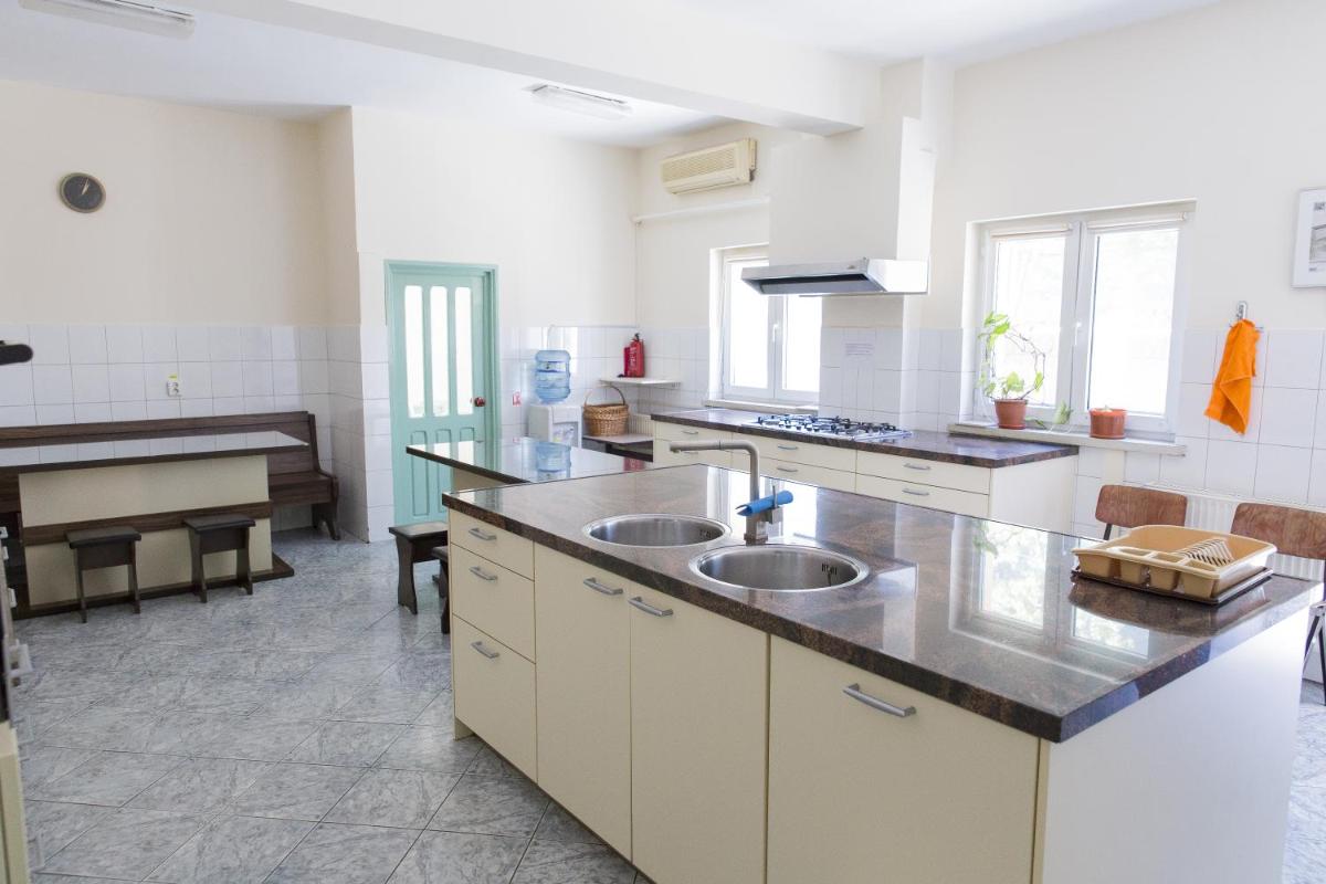 Hostel Holland Bacau - Housity